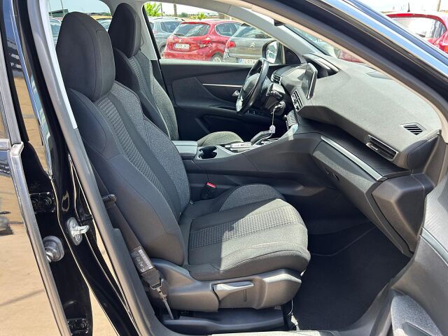 PEUGEOT 3008 ACTIVE 1.5 HDI AUTO SPANISH LHD IN SPAIN 63000 MILES SUPERB 2019